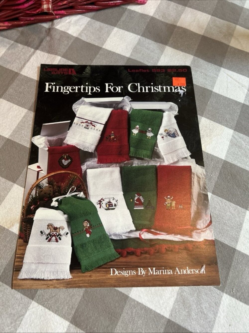 Leisure Arts Fingertips For Christmas Leaflet #593 Cross Stitch Pattern Booklet
